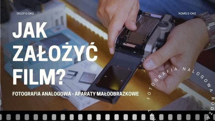 Jak założyć film do aparatu analogowego? Uniknij błędów!