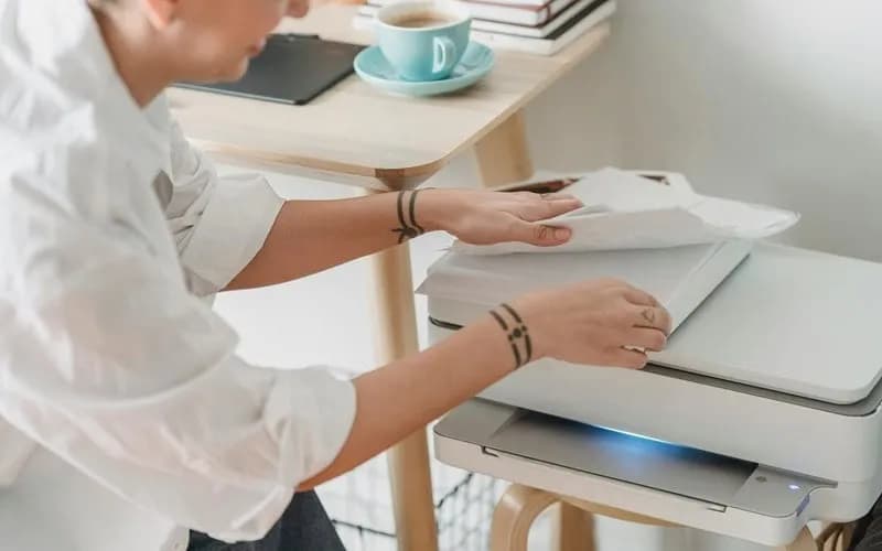 Drukarka nie reaguje? Jak zatrzymać drukowanie krok po kroku.