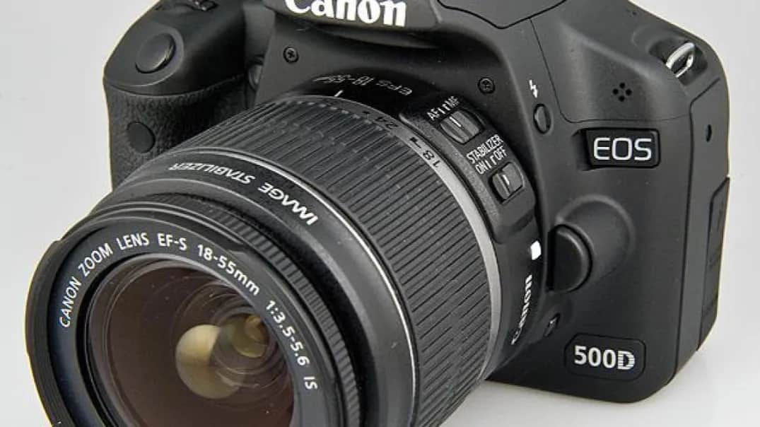 Canon EOS 500D: Czy warto kupić w 2026? Poradnik dla początkujących.